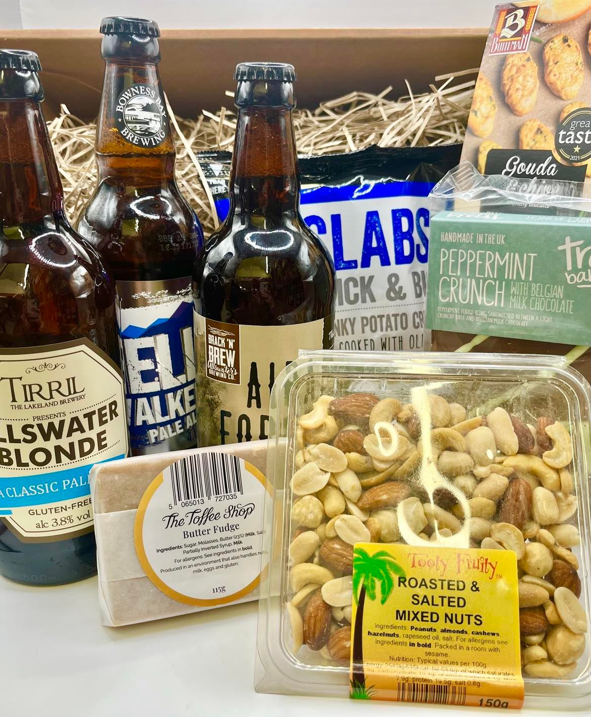 Beer Lovers Hamper with peanuts